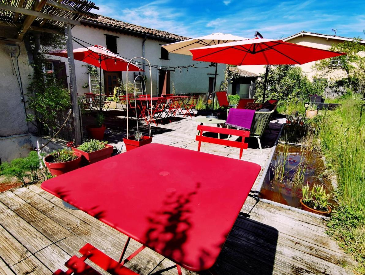 Logis Hotel Restaurant La Barguillere Saint-Pierre-de-Rivière Eksteriør bilde