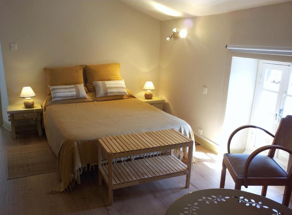 Logis Hotel Restaurant La Barguillere Saint-Pierre-de-Rivière Eksteriør bilde