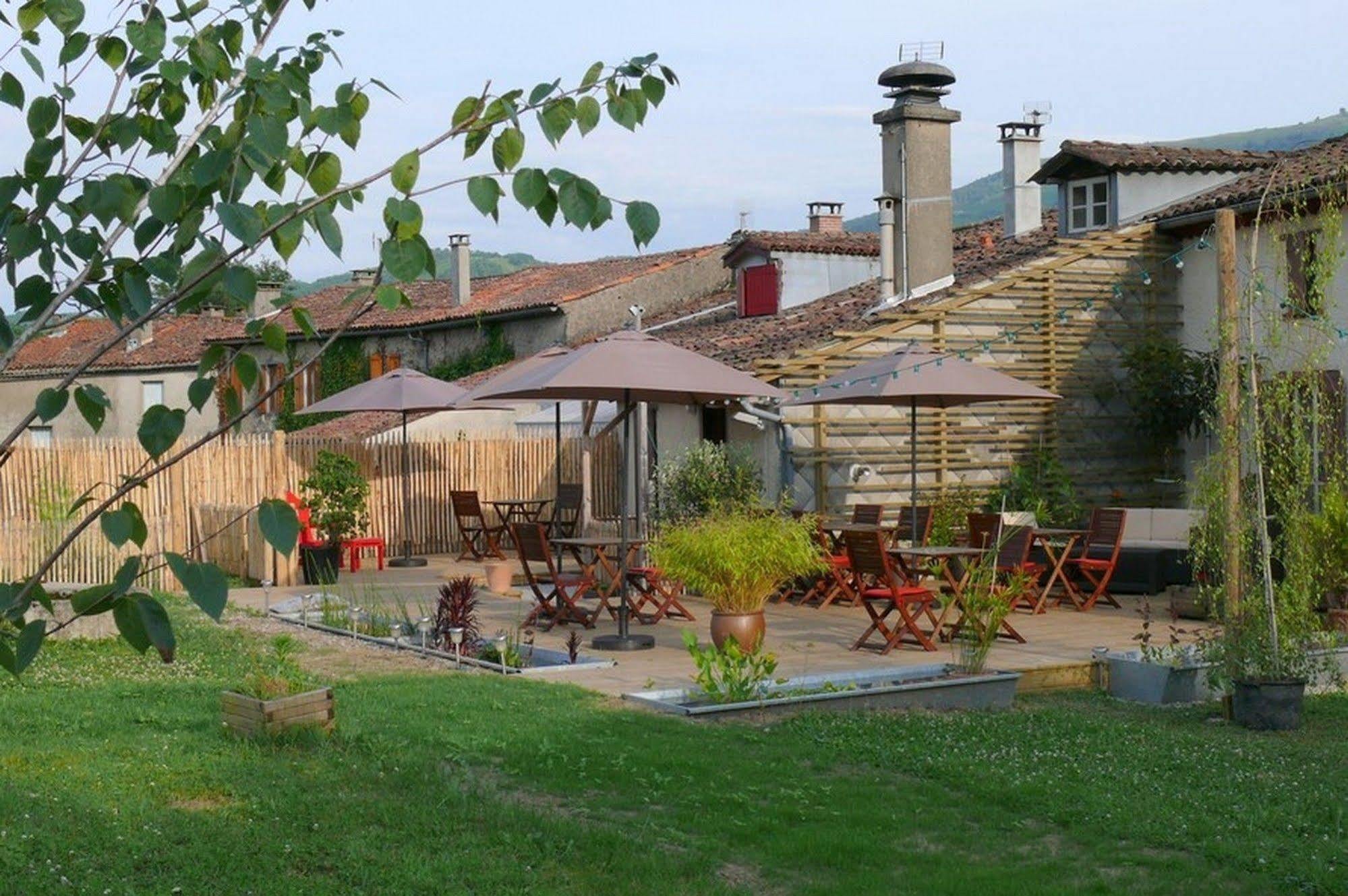 Logis Hotel Restaurant La Barguillere Saint-Pierre-de-Rivière Eksteriør bilde
